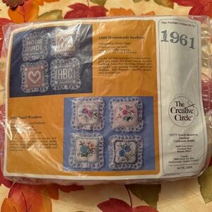 The Creative Circle #1961 Embroidery Kit